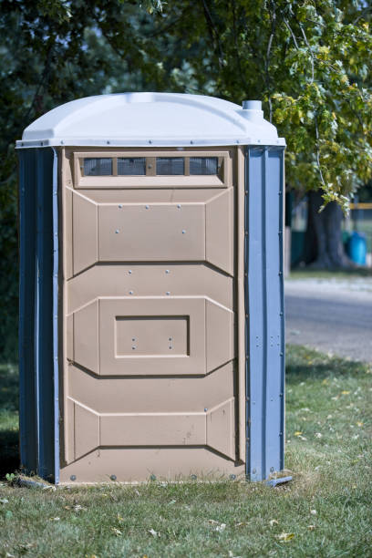 Best Portable restroom trailer rental  in Snyder, OK